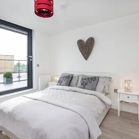 2 Bedroom Penthouse - Large Balcony - Minster View York Exterior photo