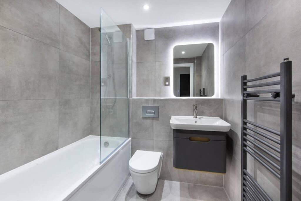 2 Bedroom Penthouse - Large Balcony - Minster View York